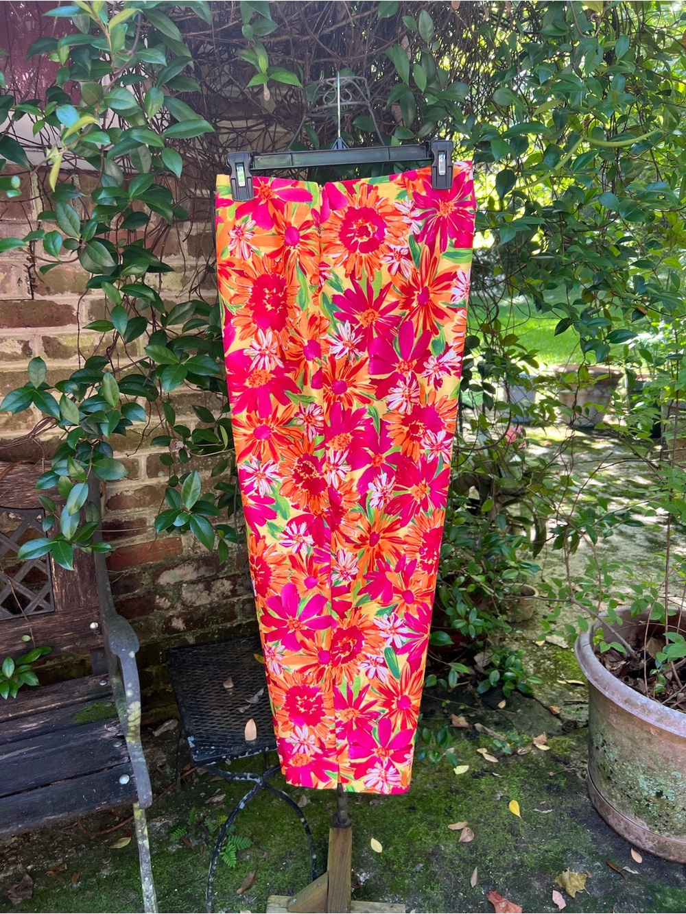 Giorgio Fiorlini- BRIGHT FLORAL PRINT ANKLE PANTS- Size 16- NWOT